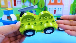 熊妹玩具 玩具小汽车发生意外,拖车赶来救场