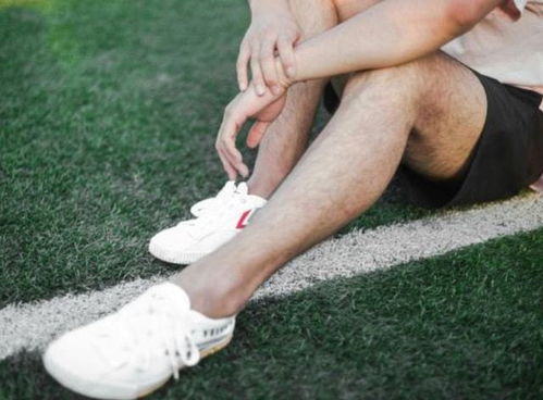 为什么有的男性腿毛旺盛,有的却很光滑 到底哪一种才更加的健康