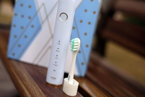 怎么教孩子用电动牙刷巴氏刷牙法