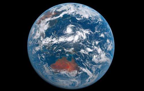 如今的地球还是蔚蓝色的吗 科学家揭露真实的地球颜色,引发争议