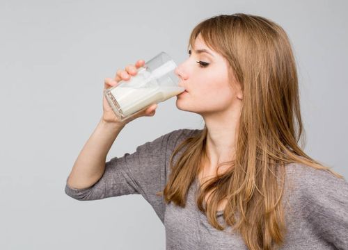 常喝牛奶与不喝牛奶的女性,身上都有哪些差距 不妨对照自查一下