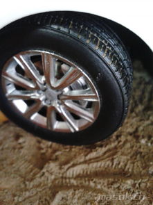 车轮上的泥巴怎么去除 汽车版 