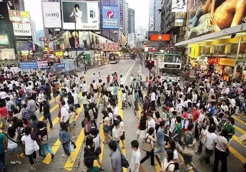 香港永久居民要住满多少年(香港居民可以在内地长期居住吗)