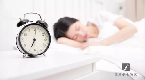 入睡前五个坏习惯会加速衰老,尤其是第一个就非常危险