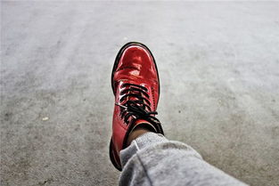 梦见红鞋子