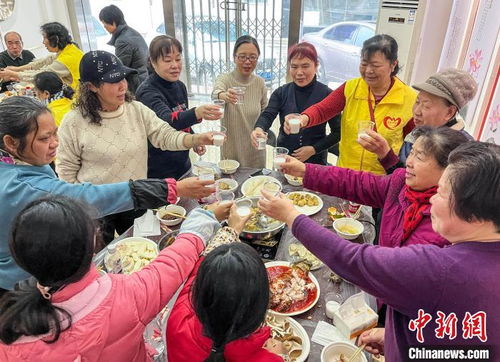 广西桂林团圆饭暖心空巢老人及留守儿童