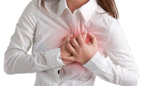 经常胸口疼,是什么回事 可能有3个问题埋藏在周围
