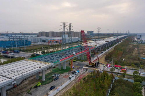 两港大道快速化工程这一施工段主体结构贯通