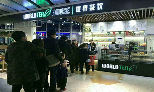 京东重庆超级体验店惊现NS游戏竞技台 引无数重庆市民来围观