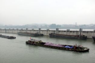 富春江船闸年过闸首次破千万吨 杭州布局水运黄金旅游图 