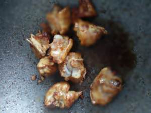 红烧猪蹄炖土豆的做法步骤图,怎么做好吃 