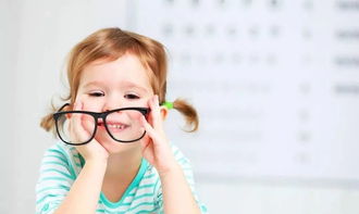 中国青少年近视率过半,近视能被治愈 晒阳光就能预防