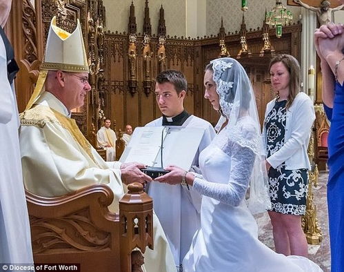 美国38岁处女与耶稣举行婚礼 