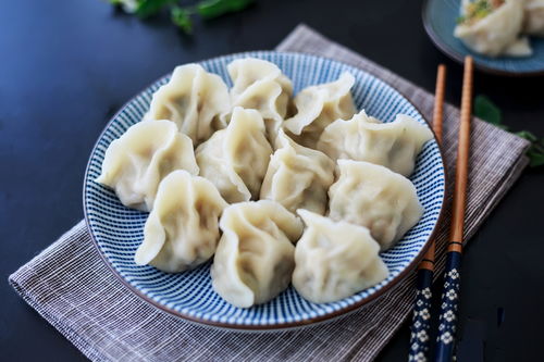 三伏天包饺子,白菜韭菜靠边站,我家就爱吃这馅,鲜嫩又多汁