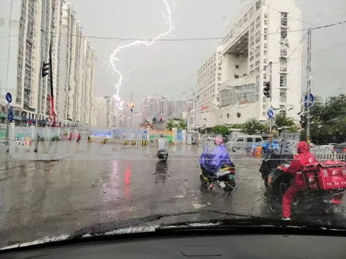 狂风暴雨 南宁多处被淹,柳州未来几天中到大雨 ，柳州市未来五天天气提醒