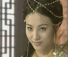 她是赵薇黄晓明同学,扮演 林仙儿 被骂丑,如今跑龙套