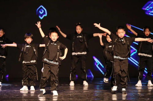 招新开启 成为东艺少儿街舞专属小舞者,激发孩子无限潜力