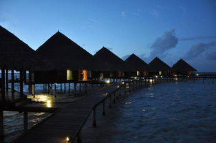 马尔代夫绚丽岛沙滩屋置身于海滩度假天堂