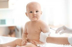 婴儿脚镯？婴儿脚镯和手镯的区别,一般给满月宝宝戴的手镯多少克