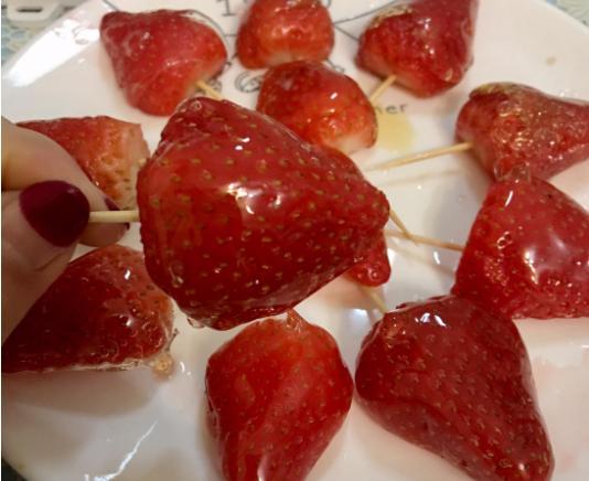 心理测试 三种草莓的吃法,你最喜欢哪一种 测你的少女心,超准
