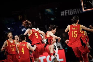 易建联率众凯旋归来，中国篮球重焕新生。