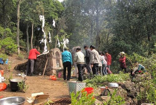 清明回家祭祖,这三个行为是大不敬不懂礼仪,你全做对了吗