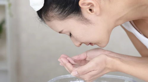 专家 若想肌肤紧致无皱纹,多吃2种食物,尤其是西瓜皮,对皮肤最好