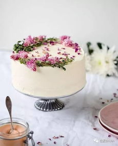 手残党也能做出晚宴蛋糕 是,就用几朵花 