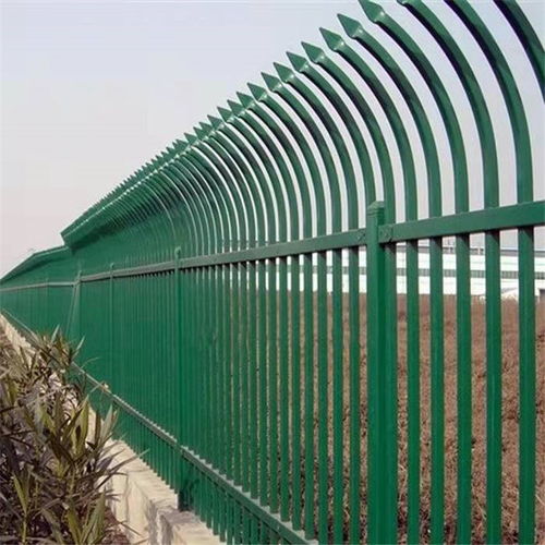 海北州场地围栏厂家 加工护栏厂厂家定做 安装固定方法