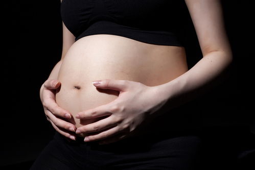 宫腔积液，对胎儿发育有影响吗(宫腔积液对胎儿有影响吗?)