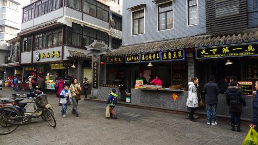 武汉市小吃街哪里比较好
