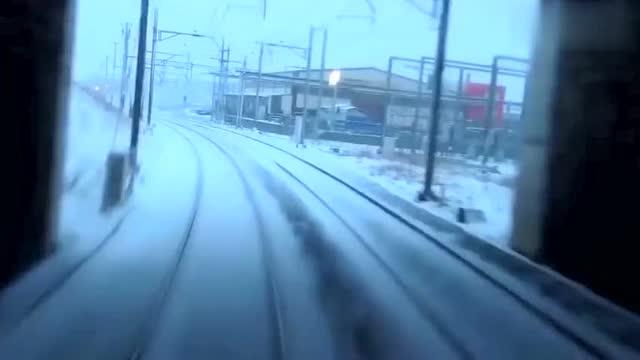 火车司机视角,雪上列车,真唯美 