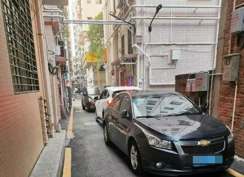 深圳城中村停车成麻烦,走不动停不下,出门不能开车了