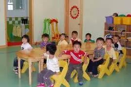 幼师 没错 我每天的任务就是跟着孩子拍照