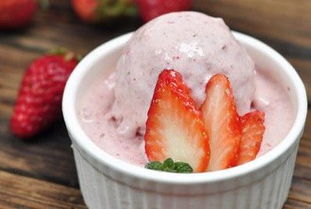 草莓冰淇淋 草莓冰淇淋的做法 草莓冰淇淋 严贤静 金英勋 全1集