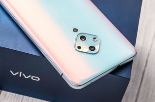 国内首款采用挖孔屏 屏幕指纹的手机,vivo S5惊艳的不止是外观