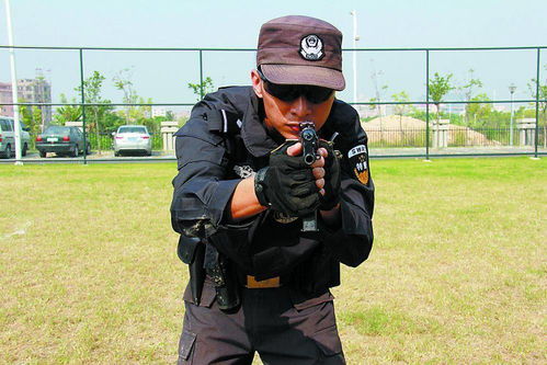 民警皮带怎么弄好看？警察皮带怎么系(警察皮带怎么用)