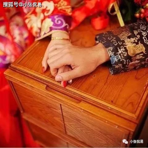 命理解析 婚恋早但是每段都不长久的原因原来是这样的