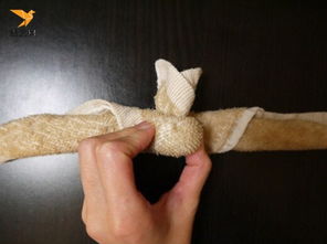 怎样用毛巾折动物 手工折叠可爱的毛巾小兔子制作教程图解 