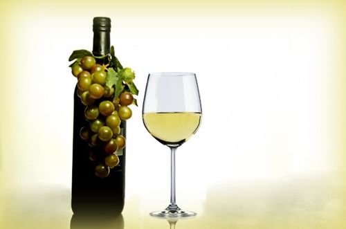白葡萄酒的功效与作用？白葡萄酒的功效与作用是什么