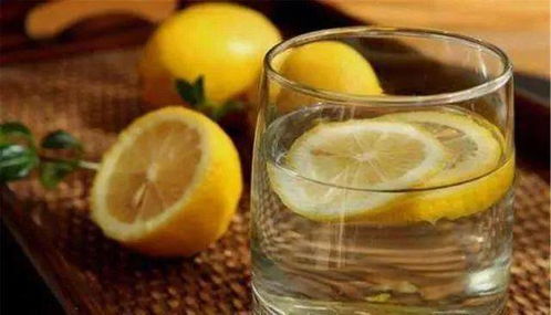 一天一杯柠檬水,能减肥瘦身,但很多人喝错了,难怪体重增加 身体 