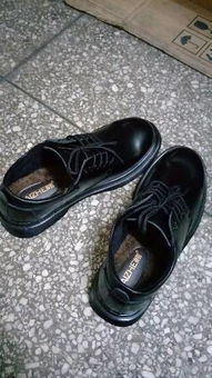 擦色皮鞋怎么清洁 