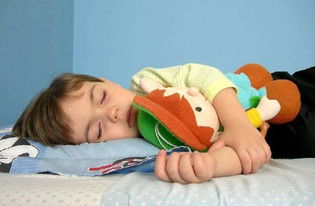 孩子多大可以分房睡 与年龄无关,当他有这3个特征时家长要重视