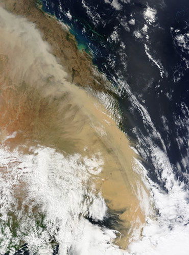澳洲沙尘暴造成数千万澳元损失 冰雹龙卷风同现 