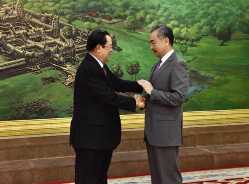 柬埔寨首相洪森会见王毅 强调坚定奉行一个中国原则 