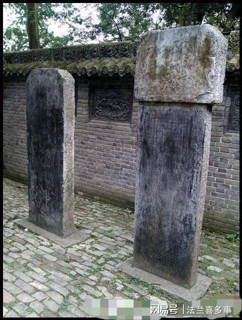 诸葛亮墓修缮挖出石碑,碑上有十二字,印证千年后发生的事情