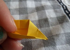 手镯折纸教程 如何折出漂亮的手镯 5068儿童网 