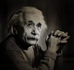 科学巨人牛顿与爱因斯坦谁的成就更高