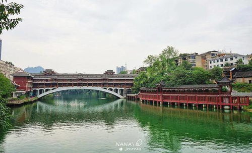 贵州的这个城市,江的颜色如宝玉,江边观景步道更是充满民族风情