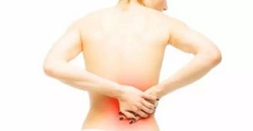 背部疼痛的原因 肌肉和韧带的紧张